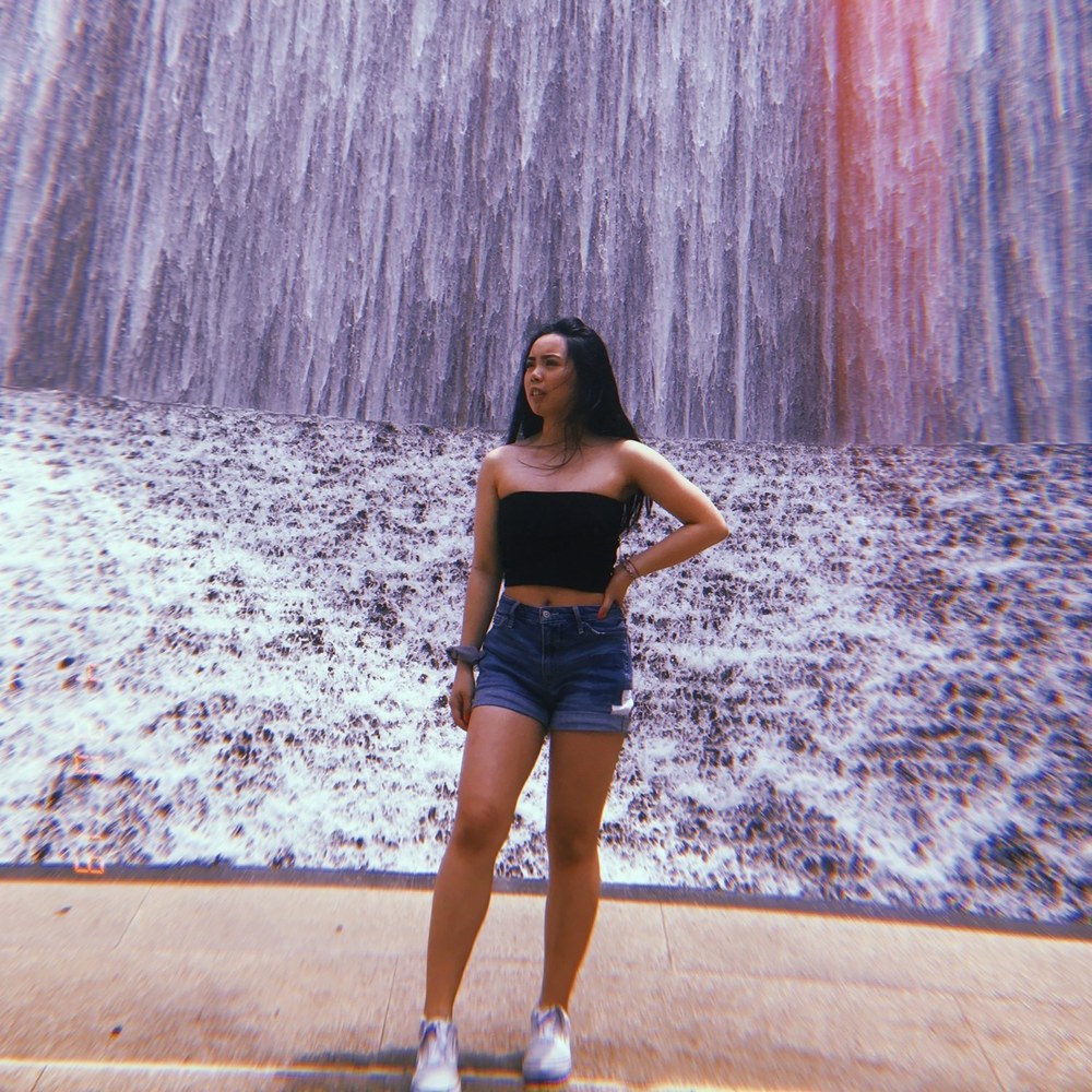 Meet your Posher, Adrielle